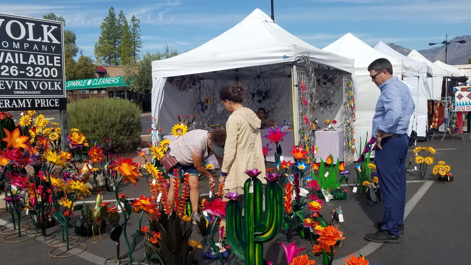 Yard art at a Kevin's Art Attack festival